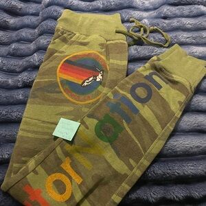 Aviator nation camo sweats xs
